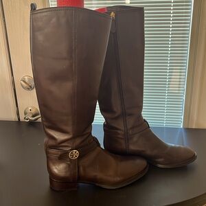 Tory Burch SZ 10 BROWN Leather  Equestrian Boots in Beautiful Condition